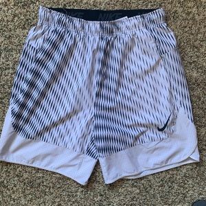Men’s Nike Flex Training Shorts Size large